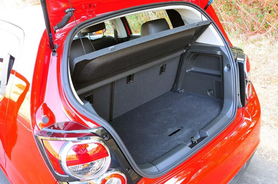  Chevrolet Sonic RS 2013 года  (фото 7 из 55)